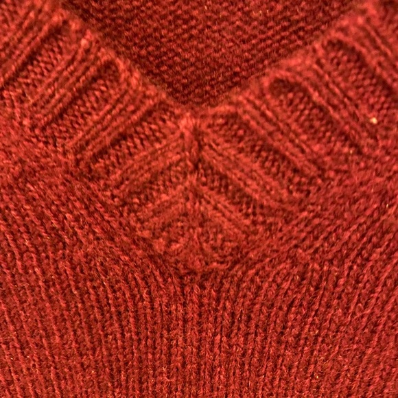 Polo Ralph Lauren mens Merino wool/ cashmere sweater. Burgundy - Picture 4 of 8